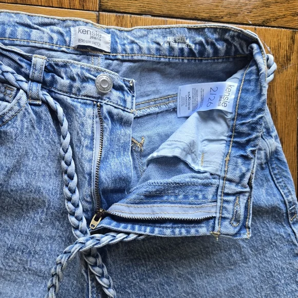 Kensie "The Carla" High-Rise Wide Leg Jeans w/ Removable Braided Belt | Size 2/2 - Picture 10 of 16